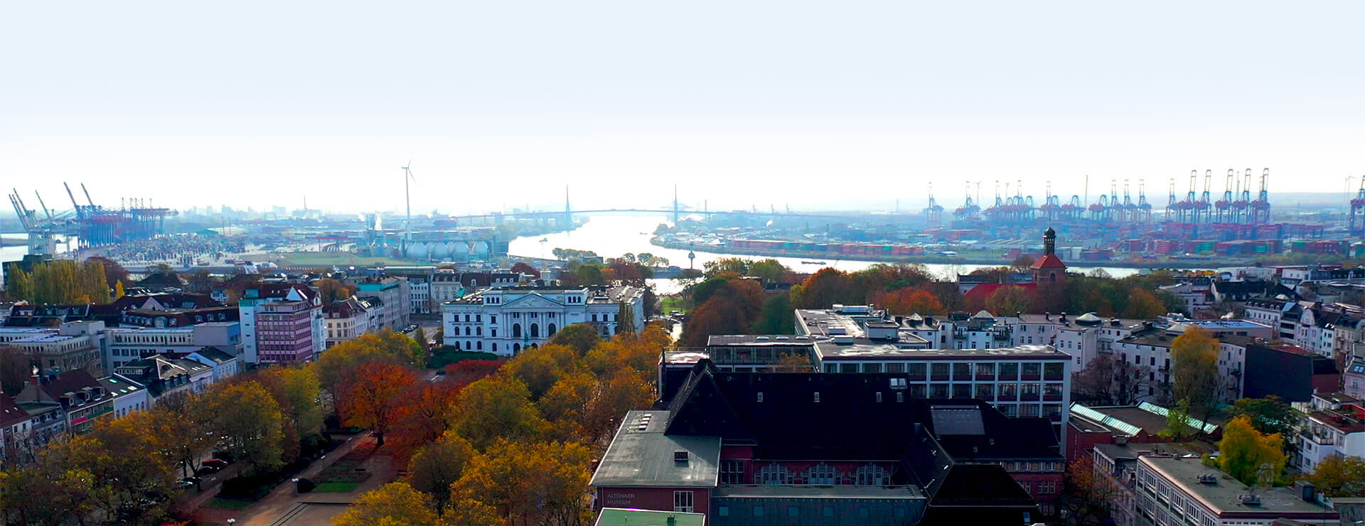 OBERDECK Hamburg I Wohnen auf Zeit I 360° Dachterrasse